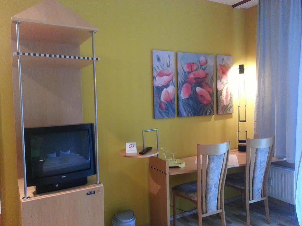 C-You Hotel קמניץ מראה חיצוני תמונה