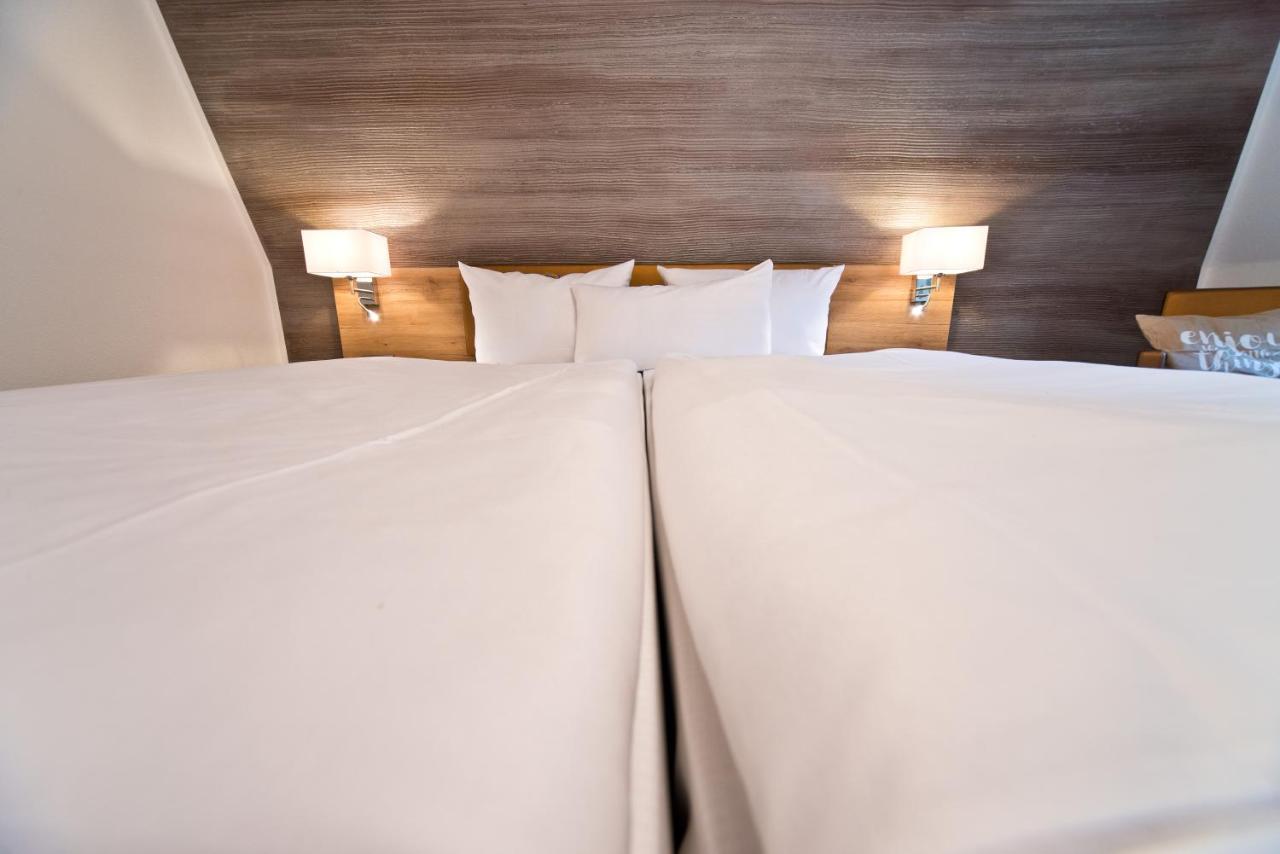 C-You Hotel קמניץ מראה חיצוני תמונה